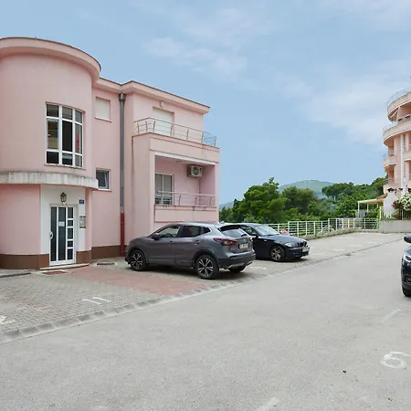 Tramontana With Sea View 아파트 트로기르