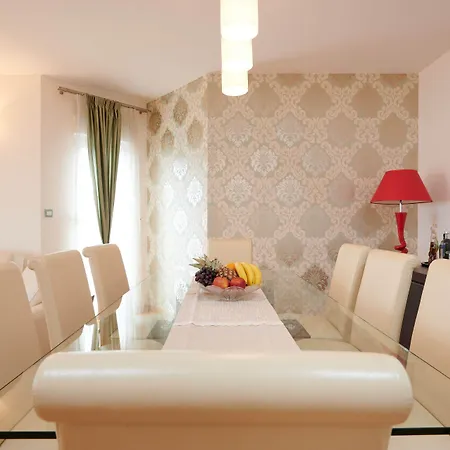 Tramontana With Sea View Apartment