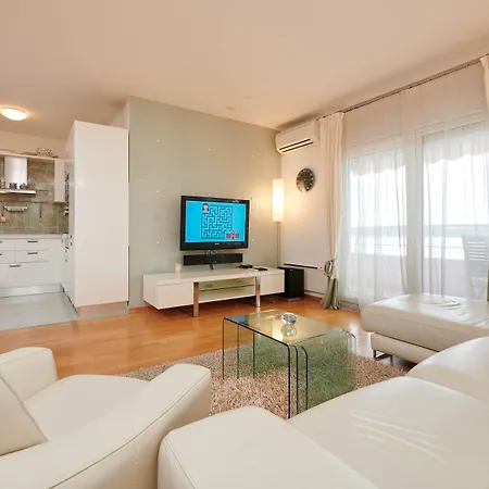 Tramontana With Sea View Apartment Trogir