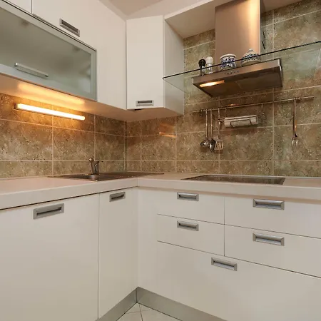 Tramontana With Sea View Apartment Trogir