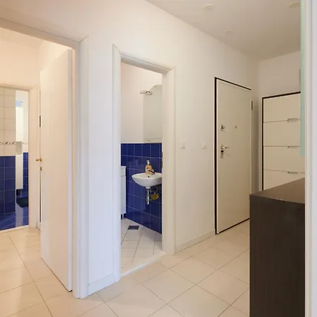 Tramontana With Sea View Lägenhet