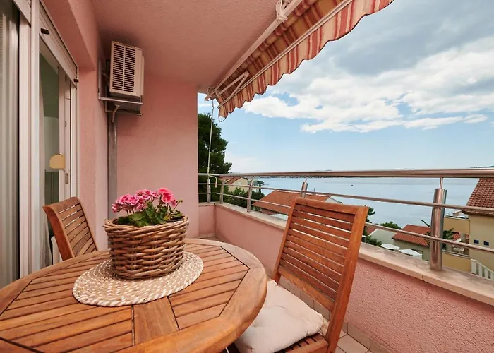 Tramontana With Sea View * Trogir