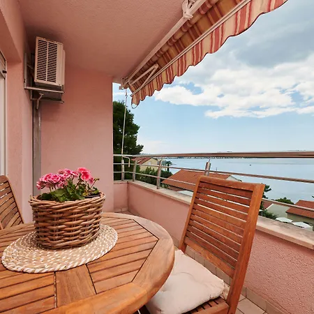 Apartment Tramontana With Sea View Trogir