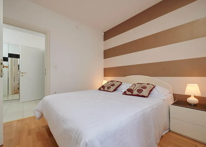 Apartment Tramontana With Sea View *